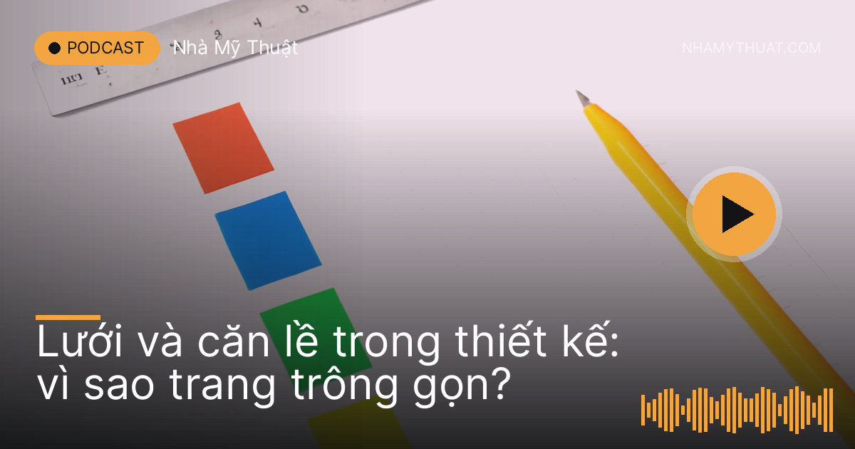 Thước kẻ, bút chì và tờ giấy kẻ ô vuông trống trên bàn